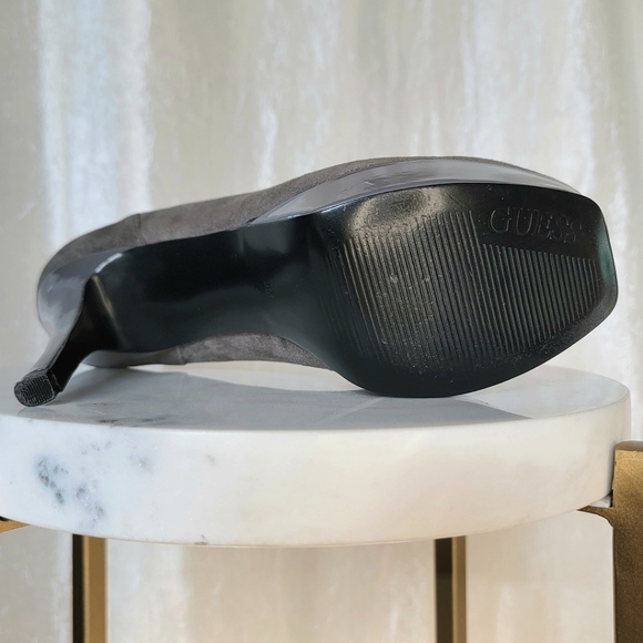 Guess Brand Women's Platform Pumps Round Toe High Heeled Shoes - Taupe - Size 8M - Picture 10 of 16